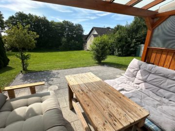 Faid | Eifel | ca. 585 m² Grundstück | ca. 140 m² Wohnfläche | Saniert 2012 | Dach erneuert 2014 - Terrasse mit Überdachung